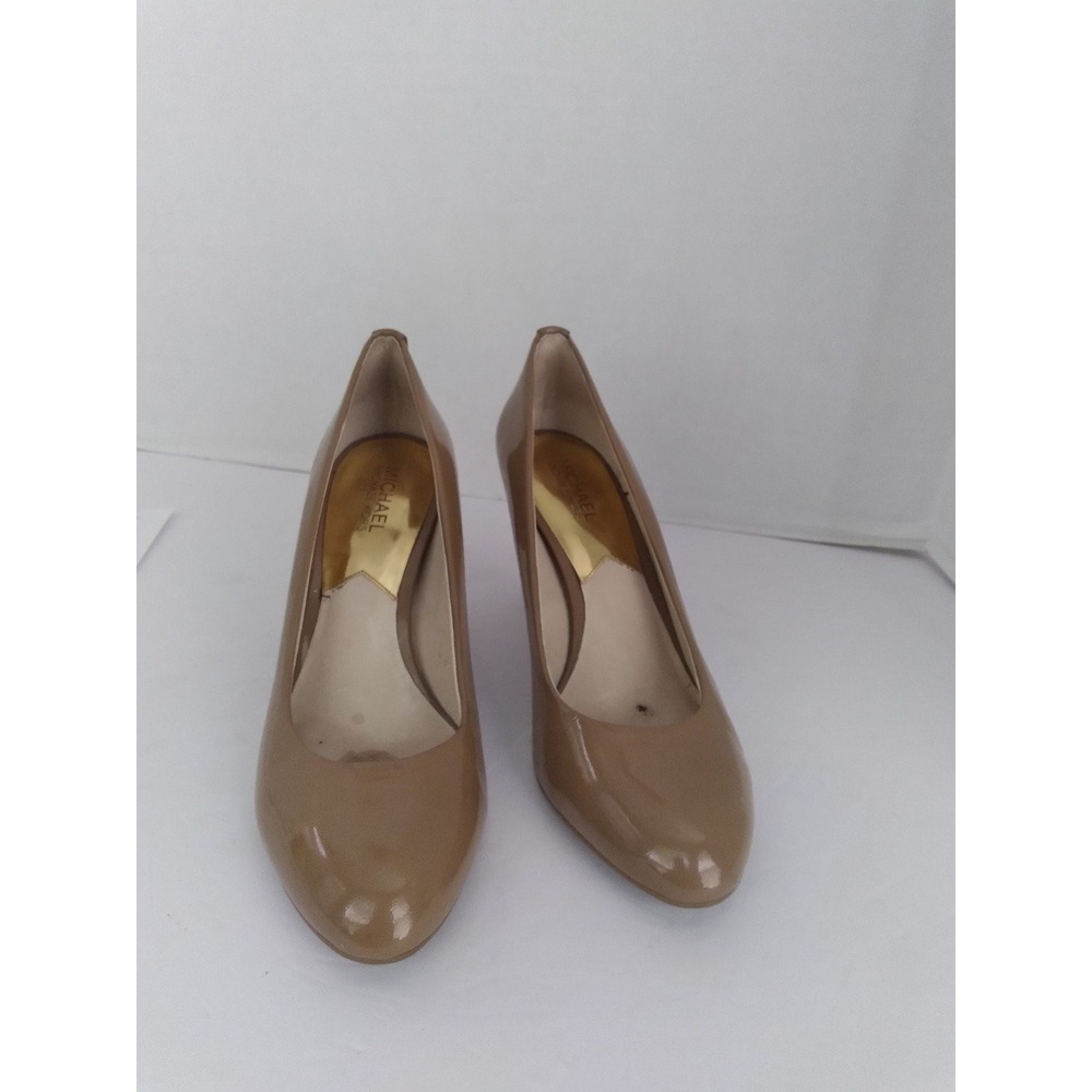 Michael Kors Flex Mid Pump Nude Patent Leather Round Toe Heels Gold‎ Logo Stud